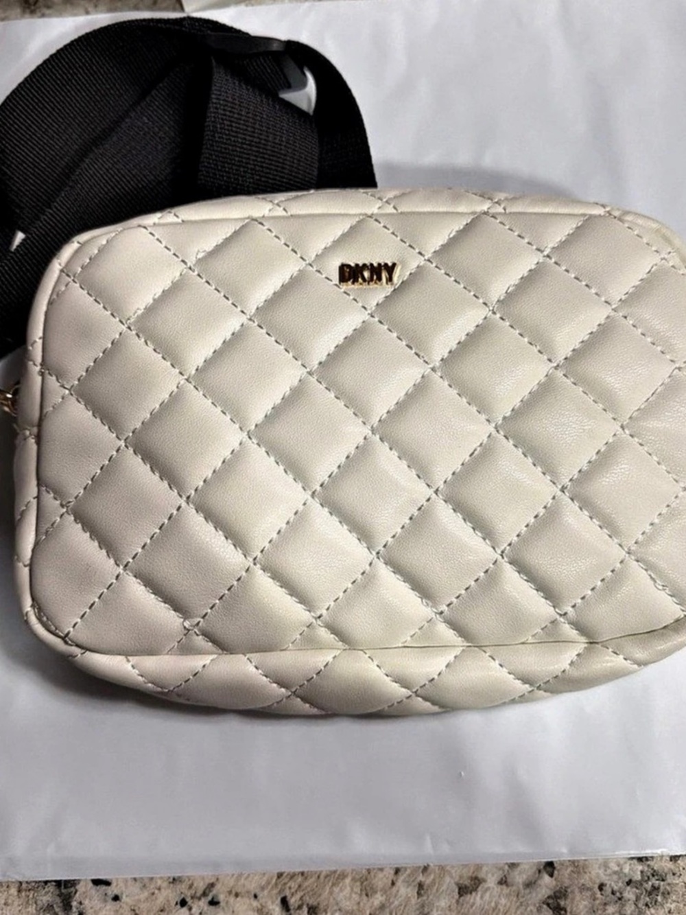 Quilted Crossbody Bag in White Like New
